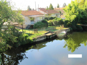 Maison de 2 chambres avec jardin clos et wifi a Saint Martin de Sanzay